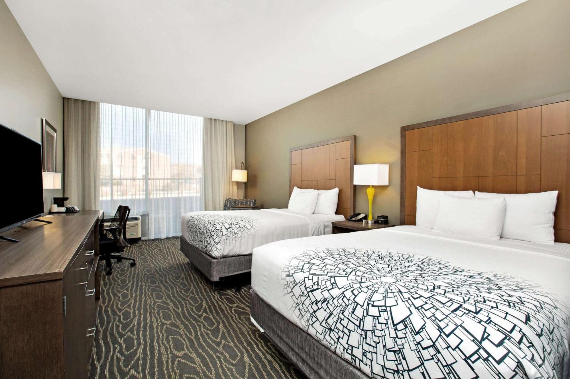 Queen Room Two Queen Beds Non-Smoking